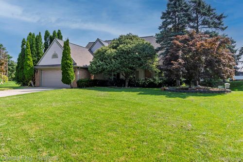 39478 Squire Rd, Novi, MI, 48375-3763 | Card Image