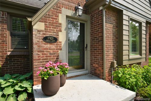 17820 Birwood Ave, Beverly Hills, MI, 48025-3129 | Card Image
