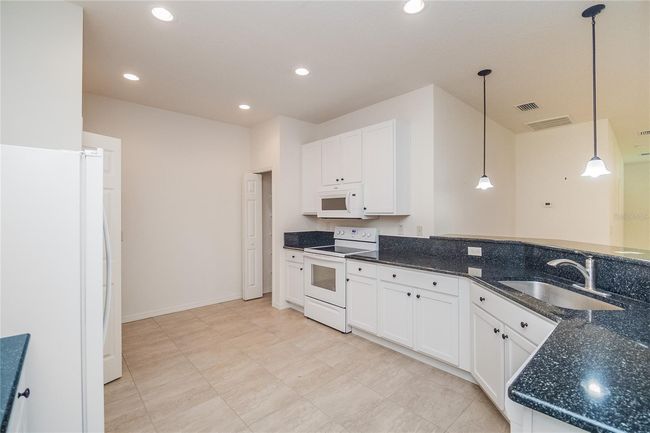 Kitchen | Image 9