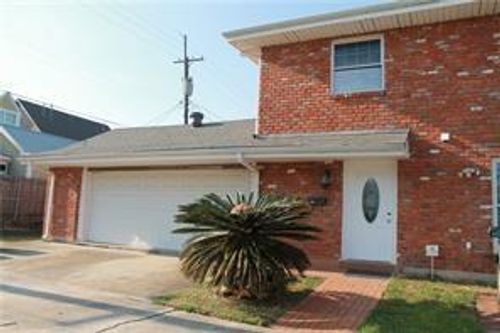 825 Mouton St, New Orleans, LA, 70124-3441 | Card Image