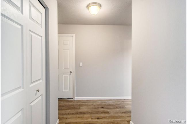 Stock photo- mudroom | Image 4