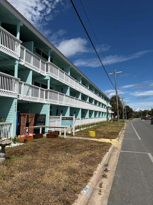 330-211 2nd St, CEDAR KEY, FL, 32625-5115 | Card Image