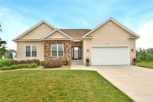6460 Bay Meadow Ct, Austintown, OH, 44515-5585 | Card Image
