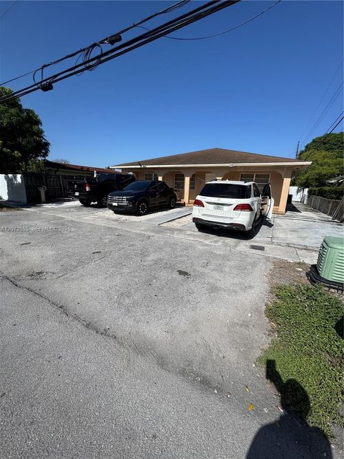 101-5530 E 6th Ave, Hialeah, FL, 33013 | Card Image