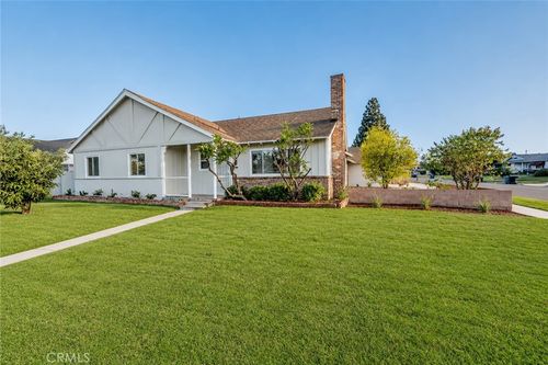 565 E Benbow St, Covina, CA, 91722 | Card Image