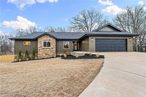 1 Bankfoot Dr, Bella Vista, AR, 72715-6017 | Card Image
