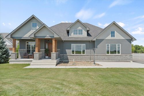 1015 E Ruscom River Rd, Belle River, ON, N0R | Card Image
