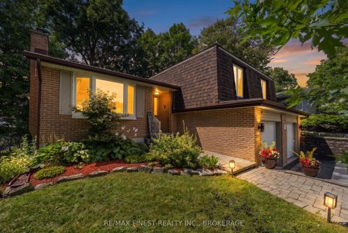 907 Pembridge Cres, Kingston, ON, K7M6C6 | Card Image