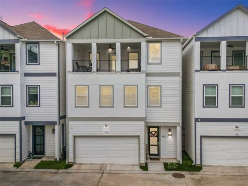 unit-c-911 W 35th St, Houston, TX, 77018-6296 | Card Image