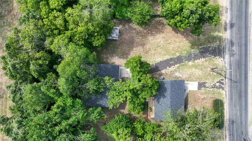 703 N Main St, Rockdale, TX, 76567-2324 | Card Image