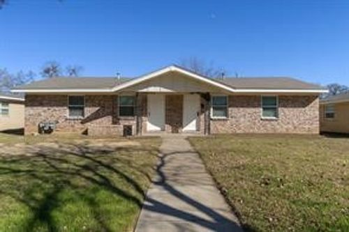 2509 Normont Cir, Fort Worth, TX, 76103-3215 | Card Image