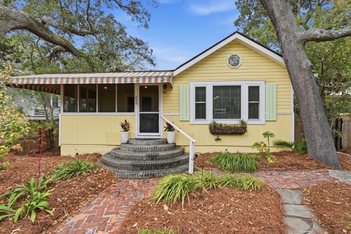 420 E Erie Ave, Folly Beach, SC, 29439 | Card Image