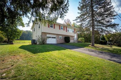 378 Fairview Street, House other with 5 bedrooms, 2 bathrooms and null parking in Emmaus Borough PA | Image 2