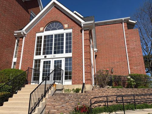 57-57 Hunt Club Dr, St. Charles, IL, 60174-4701 | Card Image