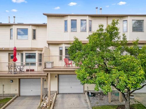 116 Patina Pk Sw, Calgary, AB, T3H3E2 | Card Image