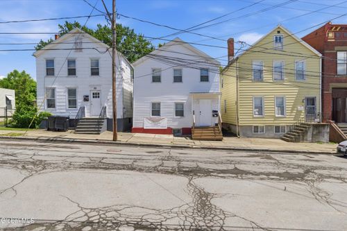 86 14th St, Troy, NY, 12180-4211 | Card Image