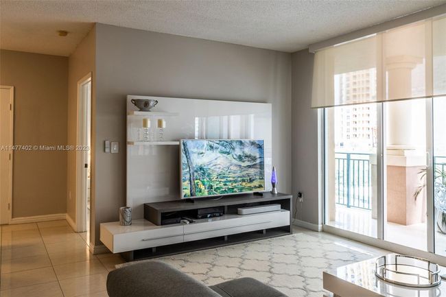 APT-603 - 17555 Atlantic Blvd, Condo with 2 bedrooms, 2 bathrooms and null parking in Sunny Isles Beach FL | Image 4