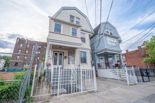 352 N 7th St, Newark, NJ, 07107-1731 | Card Image