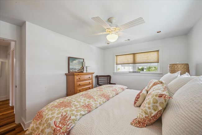 1226 Oahu Dr, House other with 4 bedrooms, 3 bathrooms and 1 parking in Tiki Island TX | Image 13