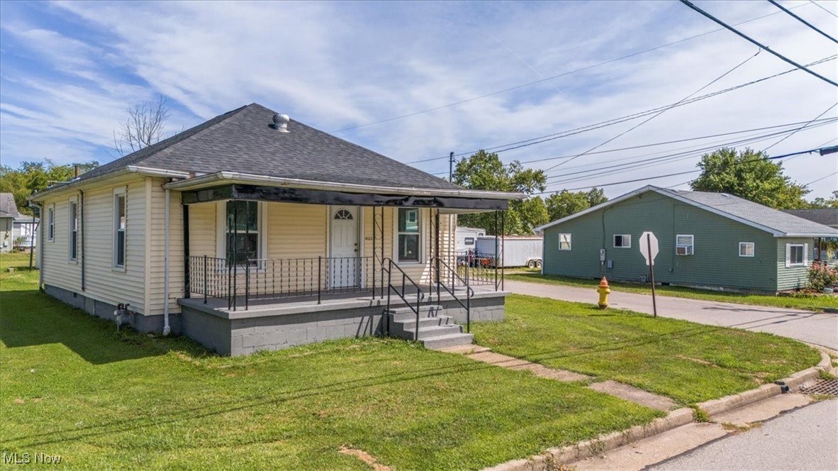 14th Ave, Parkersburg, WV 26101