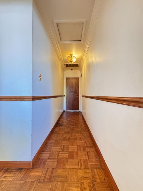 1422 Oakwood Drive, Modesto, CA, 95350 | Card Image