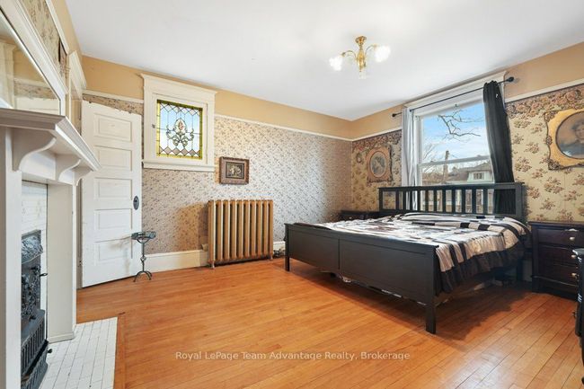 20 Belvedere Ave, House other with 6 bedrooms, 4 bathrooms and 3 parking in Parry Sound ON | Image 23