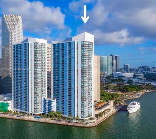 3408-335 S Biscayne Blvd, Miami, FL, 33131-2353 | Card Image
