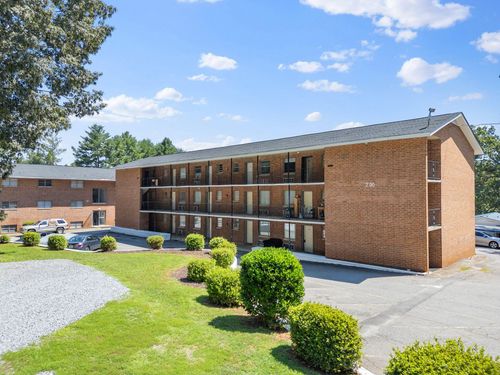 apt-17-100 Ridgeview Ln, Bassett, VA, 24055-4414 | Card Image