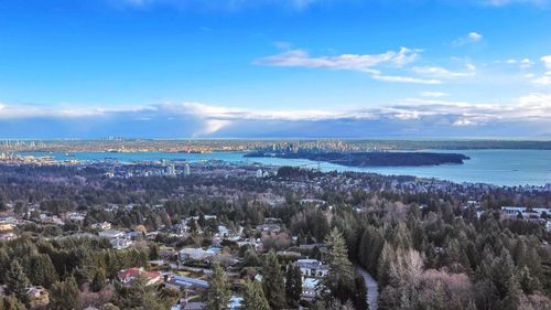 1135 Groveland Crt, West Vancouver, BC, V7S1Z7 | Card Image
