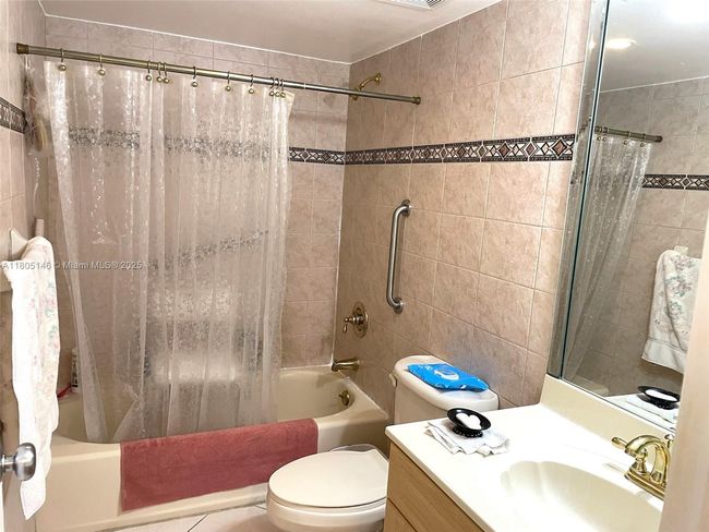 APT-1409 - 2625 Collins Ave, Condo with 1 bedrooms, 2 bathrooms and null parking in Miami Beach FL | Image 15
