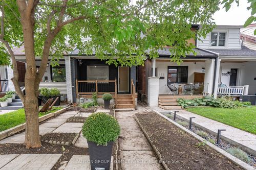 100 Rosethorn Ave, York, ON, M6N3L1 | Card Image