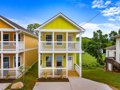 ste-b-270 W Main St, Dandridge, TN, 37725-2064 | Card Image