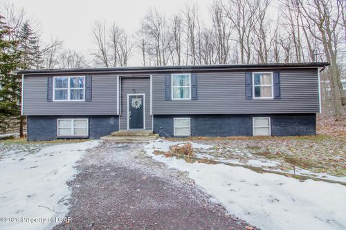 45 Juneberry Dr, Gouldsboro, PA, 18424-7927 | Card Image