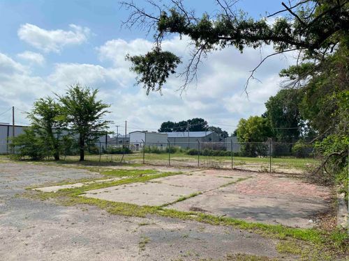 3304 E Broadway St, North Little Rock, AR, 72114-6345 | Card Image