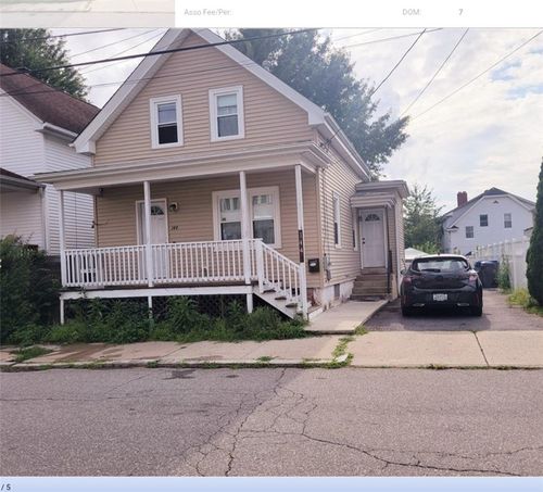 144 Gray St, Providence, RI, 02909-3920 | Card Image