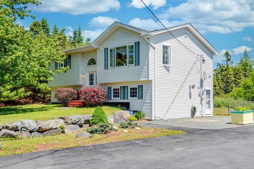 501 Ostrea Lake Rd, Ostrea Lake, NS, B0J2L0 | Card Image