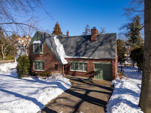 3 Monmouth Ave, Rumson, NJ, 07760-2018 | Card Image