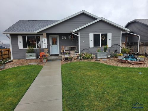 1252 Juneau Dr, Box Elder, SD, 57719-4306 | Card Image