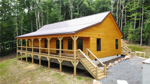 217 Retreat Rd, Hillsville, VA, 24343 | Card Image