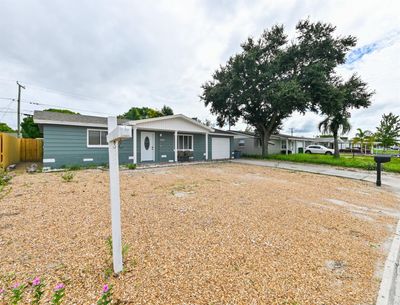 3542 Connon Drive, House other with 2 bedrooms, 1 bathrooms and null parking in New Port Richey FL | Image 3