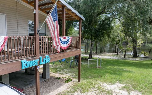 1116 Se River Dr, Branford, FL, 32008-8554 | Card Image