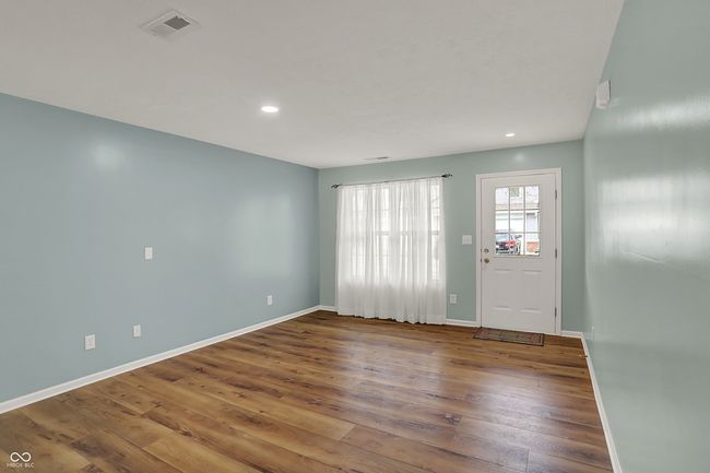 503 Fayette Dr, Condo with 3 bedrooms, 3 bathrooms and null parking in Westfield IN | Image 4