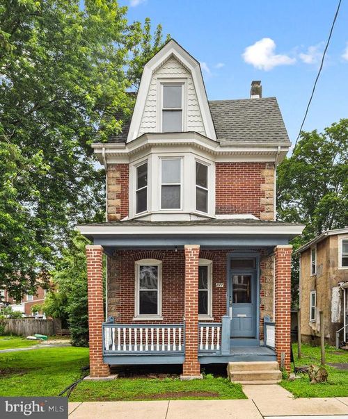 377 N Evans St, POTTSTOWN, PA, 19464-5366 | Card Image