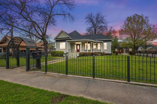 1001 W Morton St, Denison, TX, 75020-2113 | Card Image