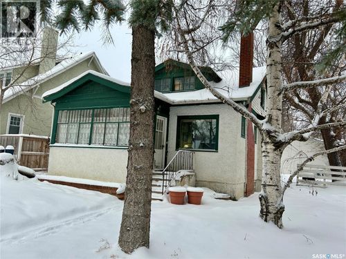 210 8th St E, Saskatoon, SK, S7H0P3 | Card Image