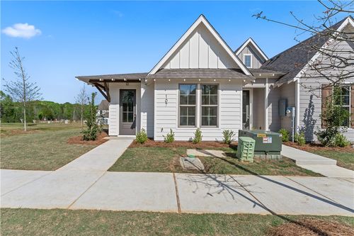 107 Summer St, OPELIKA, AL, 36804-4890 | Card Image