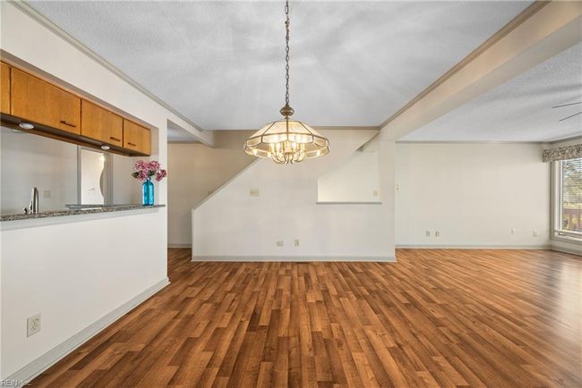 Dining Area | Image 14