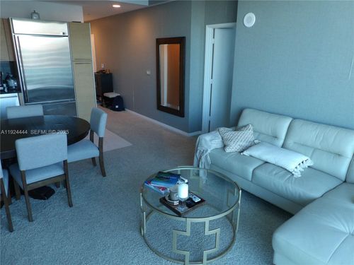 apt-4206-950 Brickell Bay Dr, Miami, FL, 33131-3960 | Card Image