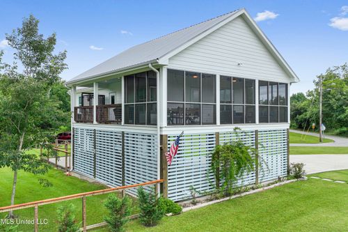 227 Favre St, Waveland, MS, 39576-4108 | Card Image