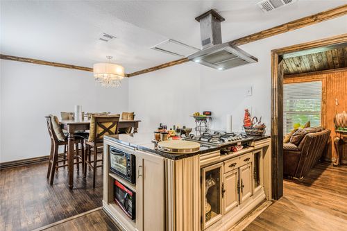 548 Elston Dr, Dallas, TX, 75232-3228 | Card Image